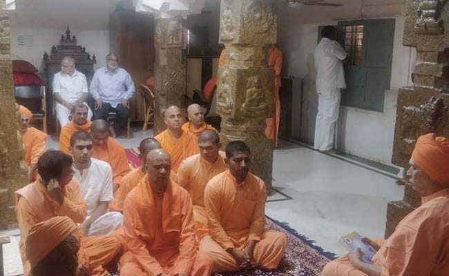 Karnataka Seer, 111, Critical; HD Kumaraswamy, Top Leaders Visit Him