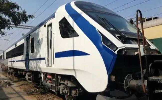 तेज रफ्तार वाली T18 ट्रेन को पटरी पर उतारने की गति धीमी पड़ी