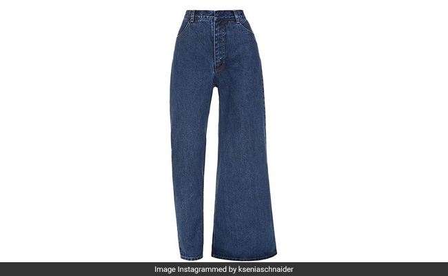 26 हज़ार में बिक रही है ये अजीबो-गरीब जींस, Photos देख चकरा जाएगा दिमाग