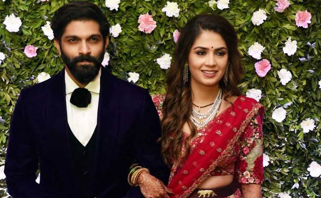 Pics: High-Profile Guests At Wedding Reception For Raj Thackeray's Son