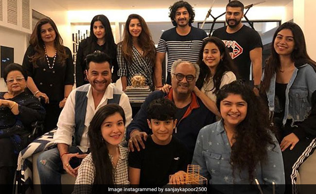 Sanjay Kapoor's Latest Post Featuring Sonam Kapoor, Janhvi, Khushi, Arjun And Others Is All About Sibling Love