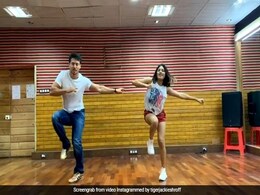 टाइगर श्रॉफ ने डांस ने जमाया ऐसा रंग, Video देख फैन्स हुए दीवाने टाइगर श्रॉफ ने डांस ने जमाया ऐसा रंग, Video देख फैन्स हुए दीवाने