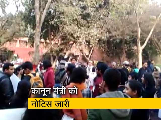 जेएनयू चार्जशीट पर मंत्री बनाम सचिव