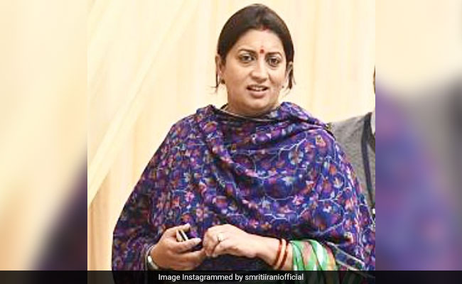 After Siddhi Vinayak, Smriti Irani Visits Shrinathji Temple In Rajasthan