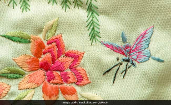 5 Gorgeous Embroidered <i>Kurtas</i> To Light Up Your Ethnic Wear Collection