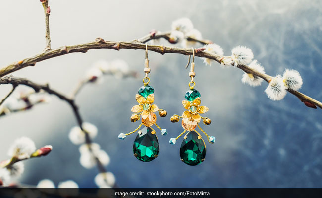 5 Gorgeous Emerald Earrings That You Will Absolutely Love