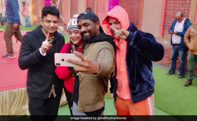 Varun Dhawan Starts Shooting For Remo D'Souza's 'Biggest Dance Film' In Amritsar