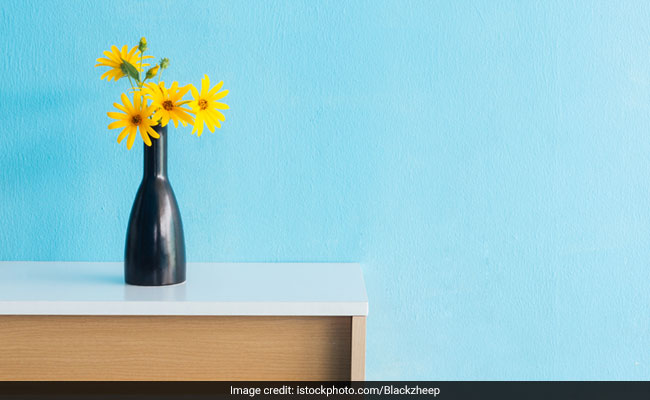 6 Flower Vases That Will Surely Liven Up Your Room