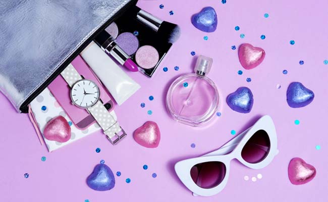 6 Pretty Cosmetic Cases To Carry Your Makeup In Style