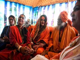 In A First, Transgenders Take Holy Dip At Kumbh Mela In A First, Transgenders Take Holy Dip At Kumbh Mela