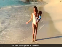 Lisa Haydon And Her Son Zack Lalvani's New Year's Greeting Gets Whole Lotta Love Lisa Haydon And Her Son Zack Lalvani's New Year's Greeting Gets Whole Lotta Love
