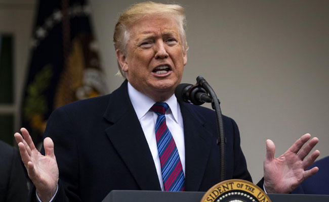 How Many Trumps Does It Take To Not Change A Lightbulb?