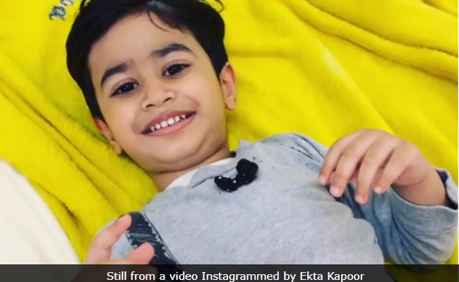 Ekta Kapoor And Laksshya's Rendition Of <I>Phoolon Ka Taron Ka</I> Will Make You Go 'Aww'