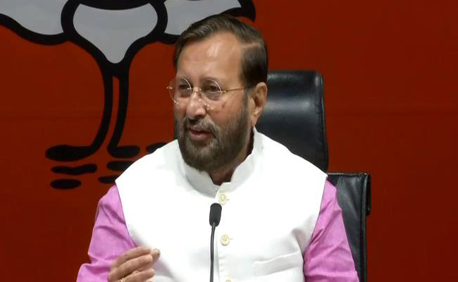 Elections 2019:  ईवीएम पर सवाल उठाने को जावड़ेकर ने बताया विपक्ष का दिवालियापन, पासवान बोले- बूथ कैप्चरिंग का जमाना वापस लाना चाहते हैं ये लोग