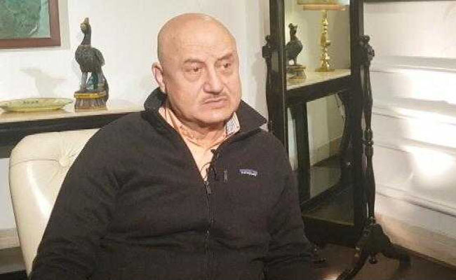 अनुपम खेर ने कभी क्यों ठुकरा दी थी 'द एक्सीडेंटल प्राइम मिनिस्टर', बीजेपी को फिल्म से लाभ देने पर क्या बोले ? अनुपम खेर ने कभी क्यों ठुकरा दी थी 'द एक्सीडेंटल प्राइम मिनिस्टर', बीजेपी को फिल्म से लाभ देने पर क्या बोले ?