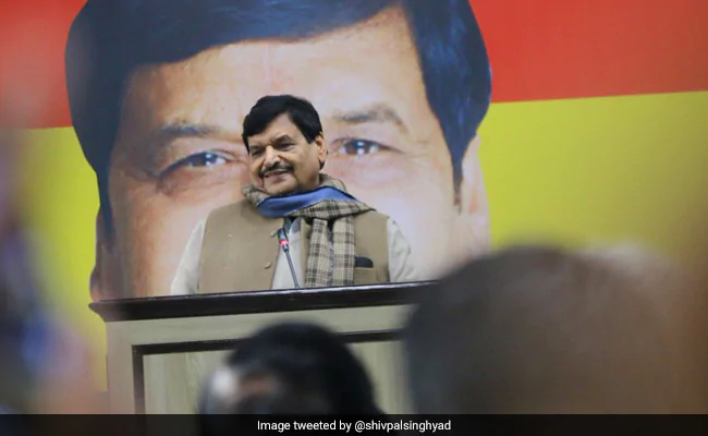 Akhilesh Yadav's Uncle Shivpal Starts Following PM Modi, Yogi Adityanath On Twitter