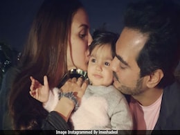 Esha Deol Makes Pregnancy Announcement With Pic Of Daughter Radhya Esha Deol Makes Pregnancy Announcement With Pic Of Daughter Radhya