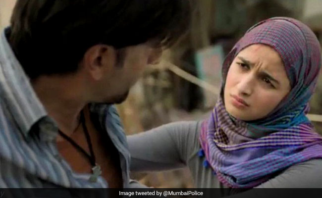 The Best <i>Gully Boy</i> Meme Has Come From Mumbai Police. Take A Look