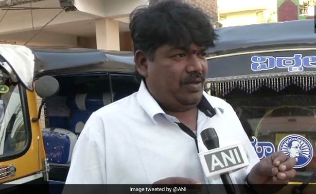 Karnataka Auto Driver Gives Free Rides To Pregnant Women During Emergency