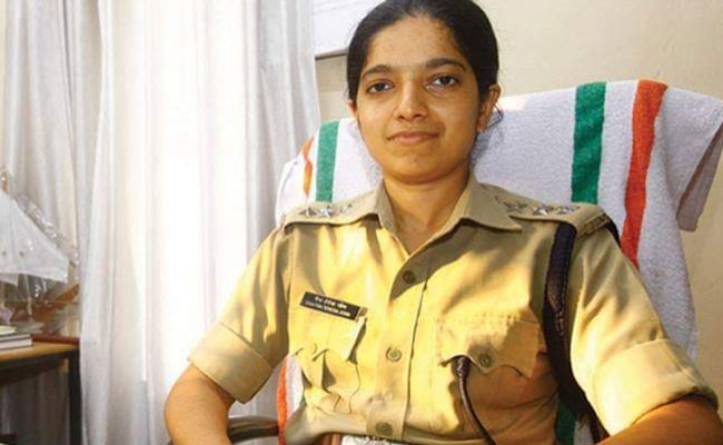 Probe Clears Kerala Cop Attacked By Pinarayi Vijayan For CPM Office Raid