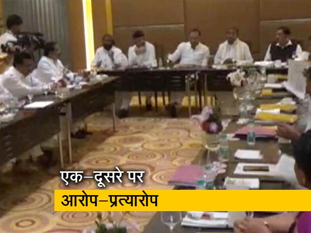 कर्नाटक में जोड़-तोड़ की क़वायद?