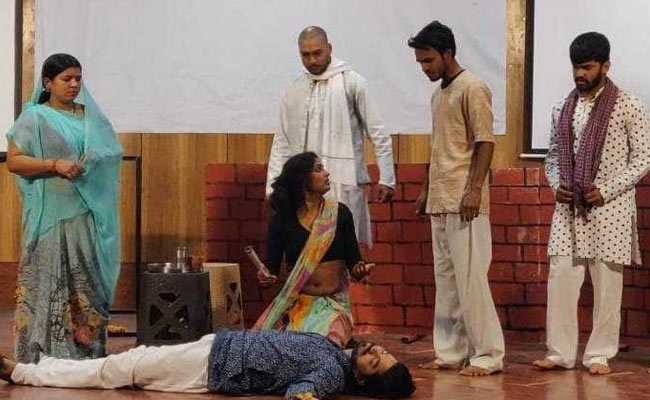 जामिया मिल्लिया इस्लामिया यूनिवर्सिटी में विश्व हिन्दी दिवस पर नाट्य प्रदर्शन