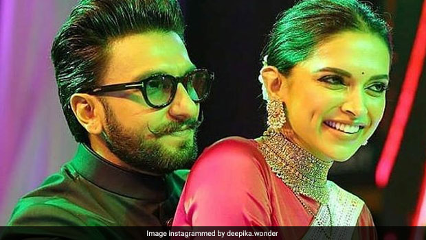 दीपिका पादुकोण की फोटो पर रणवीर सिंह ने किया ऐसा कमेंट, एक्ट्रेस झाड़ू दिखाकर बोलीं- घर आजा बताती हूं दीपिका पादुकोण की फोटो पर रणवीर सिंह ने किया ऐसा कमेंट, एक्ट्रेस झाड़ू दिखाकर बोलीं- घर आजा बताती हूं