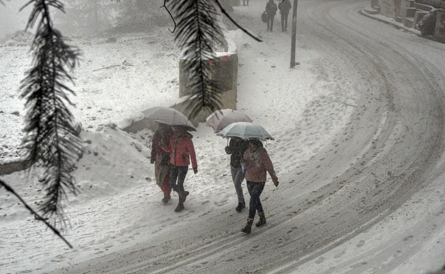 Whiteout In Himachal Pradesh And Uttarakhand, Surge Of Tourists In Shimla