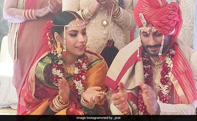 Prateik Babbar And Sanya Sagar In A Pic From Their Wedding. Seen Yet?