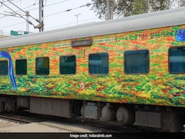 In 15 Minutes, Armed Men Loot 2 AC Coaches Of Duronto Express In Delhi In 15 Minutes, Armed Men Loot 2 AC Coaches Of Duronto Express In Delhi