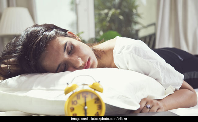 Heavy Sleeper? 5 Alarm Clocks To Make Sure You Wake Up On Time