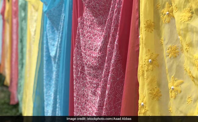 5 <i>Kurtas</i> For You To Channel Some Ethnic Chic Vibes 5 <i>Kurtas</i> For You To Channel Some Ethnic Chic Vibes