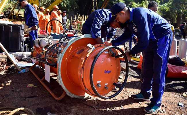 Navy Detects Fifth Decomposed Body Inside Meghalaya Mine