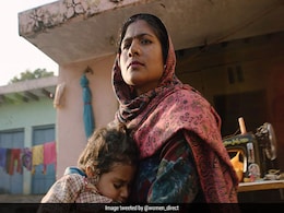 ऑस्कर में नॉमिनेट हुई फिल्म ‘पीरियड : एंड ऑफ सेंटेंस’, देखें पूरी लिस्ट ऑस्कर में नॉमिनेट हुई फिल्म ‘पीरियड : एंड ऑफ सेंटेंस’, देखें पूरी लिस्ट