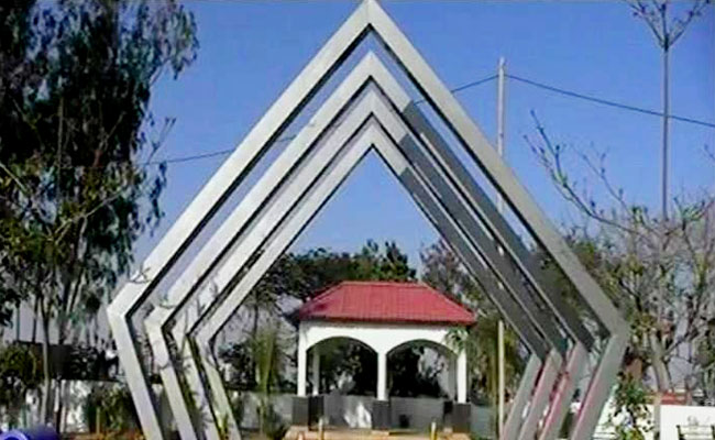 Indore Turns Garbage Landfill Site Into A Beautiful Garden