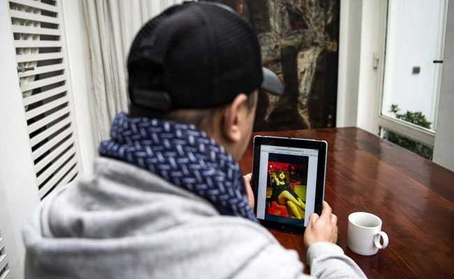 Moroccan Man Arrested For Wearing A Dress, Says He "Fears For Safety"