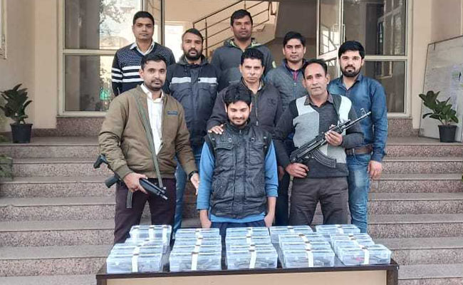 दिल्‍ली पुलिस के हत्‍थे चढ़ा हथियार तस्‍कर मूसा, 20 पिस्टल और 12 मैगज़ीन बरामद