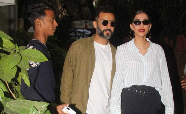Sonam Kapoor Just Made Formal Look Super Casual. Get Her Look