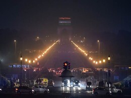 Over 75,000 People Visited India Gate For New Year Celebrations: Police Over 75,000 People Visited India Gate For New Year Celebrations: Police