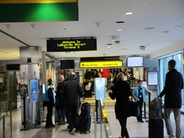 Amid Omicron Scare, US Makes Covid Test Report Mandatory For Passengers Amid Omicron Scare, US Makes Covid Test Report Mandatory For Passengers