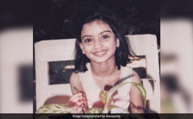 Can You Guess Who The Little 'Ms Botanist' In This Throwback Thursday Pic Is?