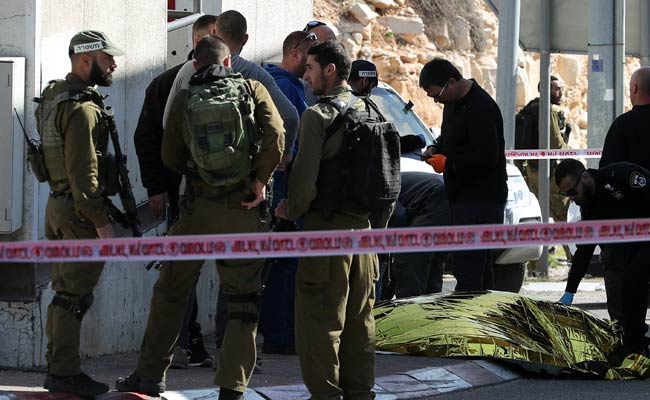 Israeli Forces Kill Knife-Wielding Palestinian Girl, Say Police