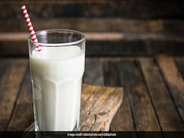 Banana With Milk: दूध के साथ केला खाने से फायदे ही नहीं, होते हैं गंभीर नुकसान, जानें किन लोगों को हो सकता है ज्यादा नुकसान! Banana With Milk: दूध के साथ केला खाने से फायदे ही नहीं, होते हैं गंभीर नुकसान, जानें किन लोगों को हो सकता है ज्यादा नुकसान!