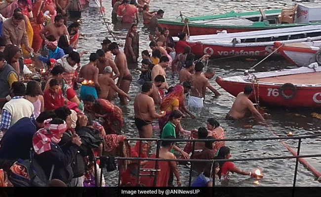 <i>Kumbh Mela</i> 2019 Highlights: Devotees Take Holy Dip In Sangam In UP