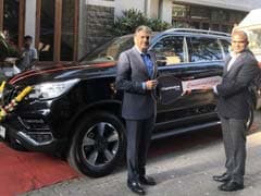 Anand Mahindra Purchases A New SUV - Mahindra Alturas G4