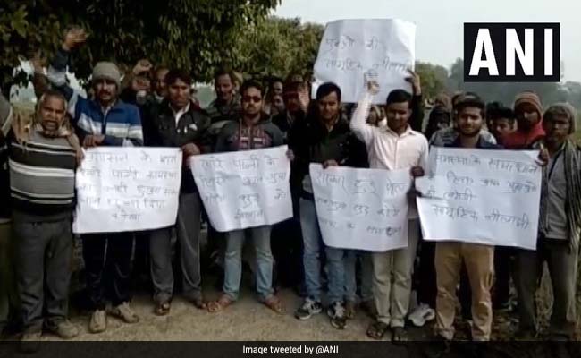 50 UP Men Plan To "Auction Themselves" Protesting Drinking Water Crisis