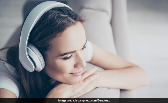 5 Noise Cancelling Headphones To Help You Focus And Cut Through The Chatter