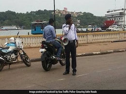 Goa Police Sentinel Attacked By Mob For Photographing Traffic Violations Goa Police Sentinel Attacked By Mob For Photographing Traffic Violations