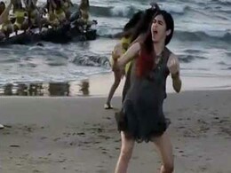 इस बॉलीवुड एक्ट्रेस को रोकता रह गया को-स्टार, पर डांस करने से नहीं मानी और फिर...देखें Video इस बॉलीवुड एक्ट्रेस को रोकता रह गया को-स्टार, पर डांस करने से नहीं मानी और फिर...देखें Video