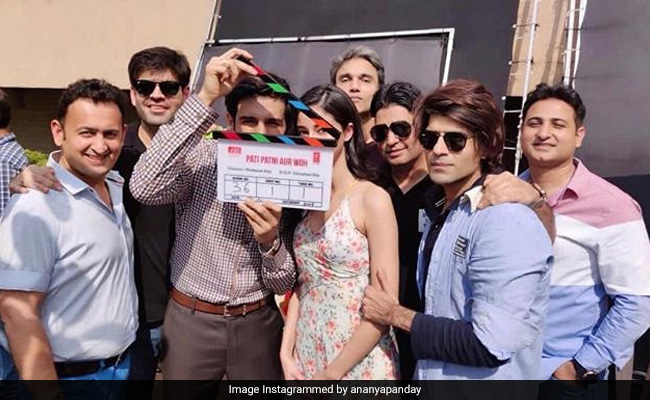 Ananya Panday And Kartik Aaryan Start Shooting For <I>Pati Patni Aur Woh</I> Remake. Share Pic From First Day On Sets